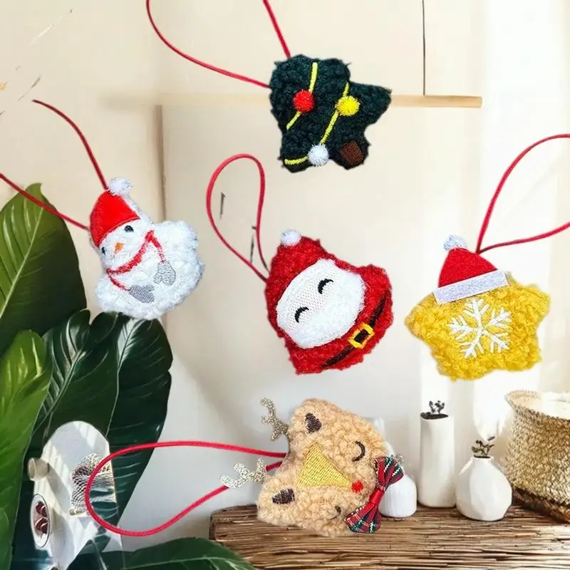 愛らしいサンタ雪だるまクリスマスツリーぬいぐるみキーホルダー、クリスマスパーティー用のバックパックペンダント装飾