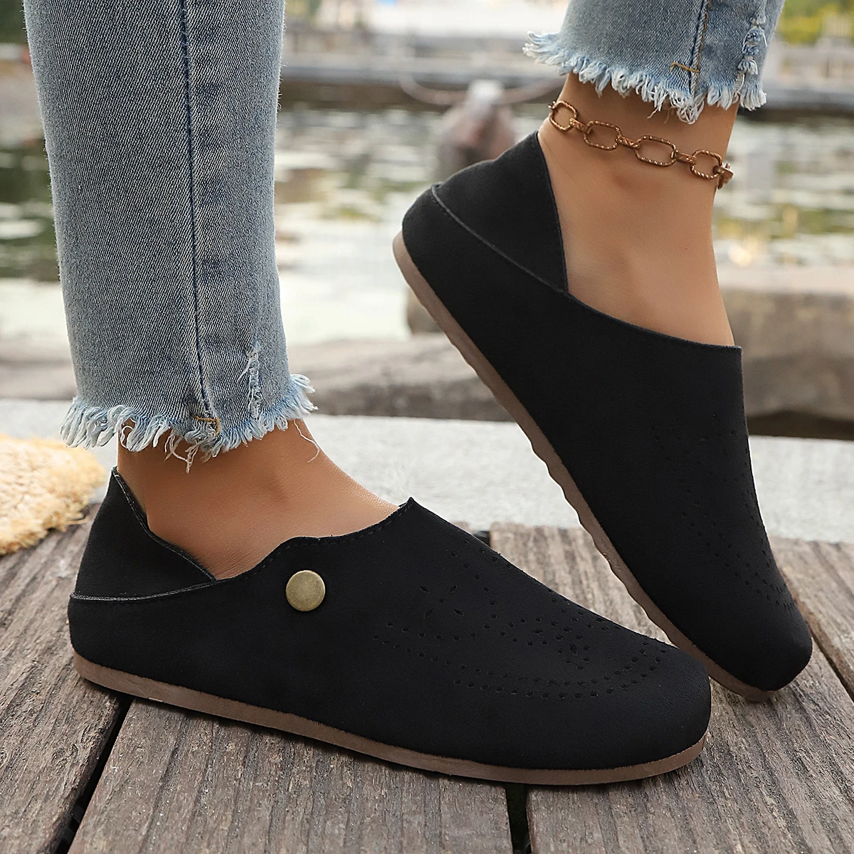 Women Flat Shoes Slip on Round Toe Suede-Look Upper Casual Sneakers Women Walking Elastic Side Metal Button Decor Daily Loafers