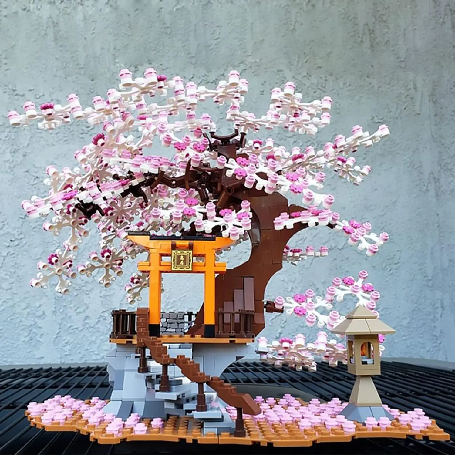 New Moc with Lights Sakura Tree House Building block Kit,City Architecture Inari Shrine Sets,Christmas Gifts Brick Toys