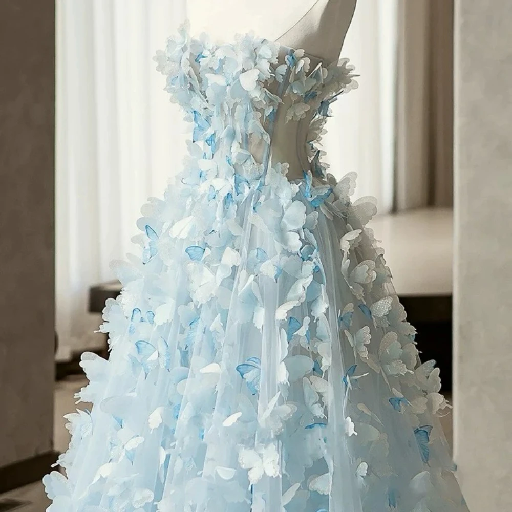 Exquisite Tüll A-Linien-Abendkleider mit Falten und Schleppe, maßgeschneiderte trägerlose, ärmellose Ballkleider für Damen, Partykleid