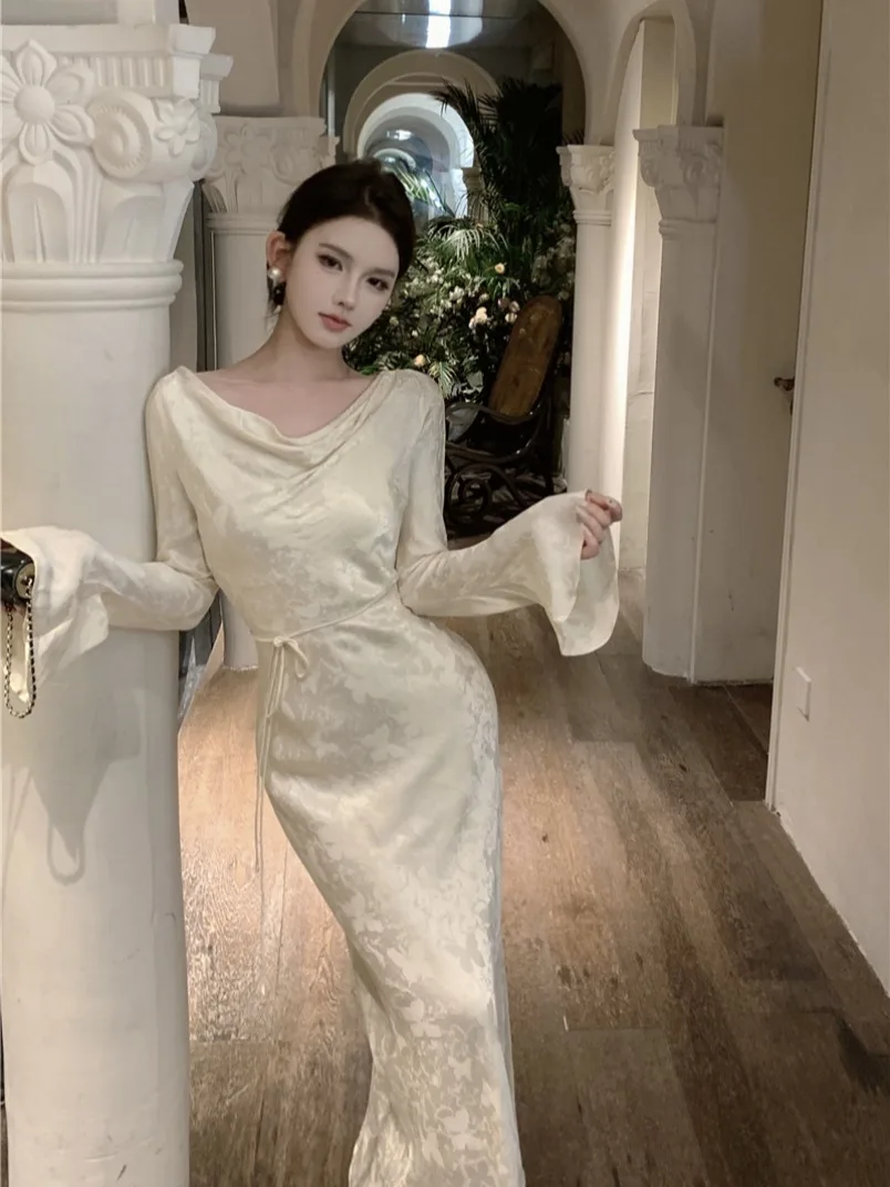 MiiiiX French Elegant Satin Dress Women's 2024 Autumn Jacquard Design Swinging Collar Waist Slim Mermaid Dress Evening Dress