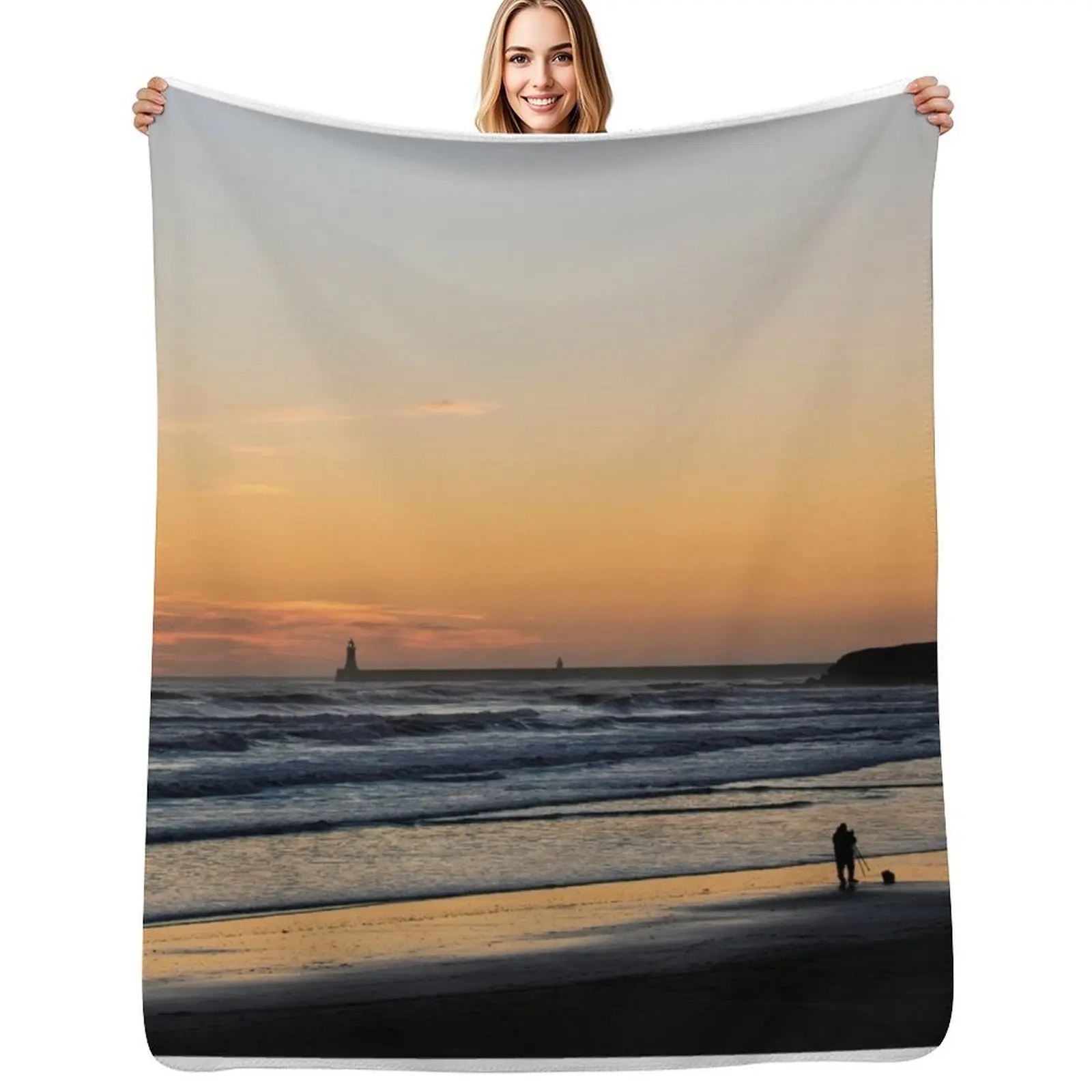 

December daybreak over Tynemouth Long Sands Throw Blanket Retros Summer Beddings Softest Furry Blankets