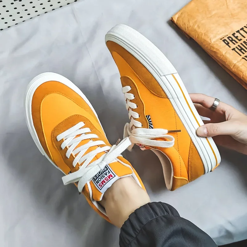 

New spring couple breathable canvas board shoes versatile and trendy casual style