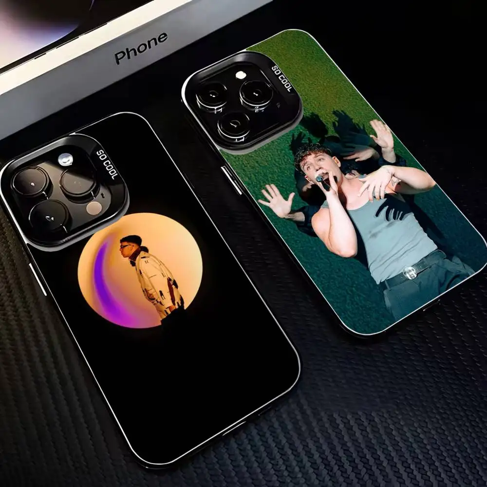 

Hot Singer Q-Quevedo Buenas Noches Phone Case For iPhone17,16,15,14,13,12,11 Plus,Pro Max Black Matte Shockproof Cover