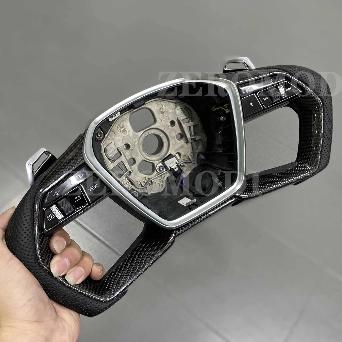

Customized Real Carbon Fiber Sports Steering Wheel Leather Compatible for Audi A7 A8 2015-2020