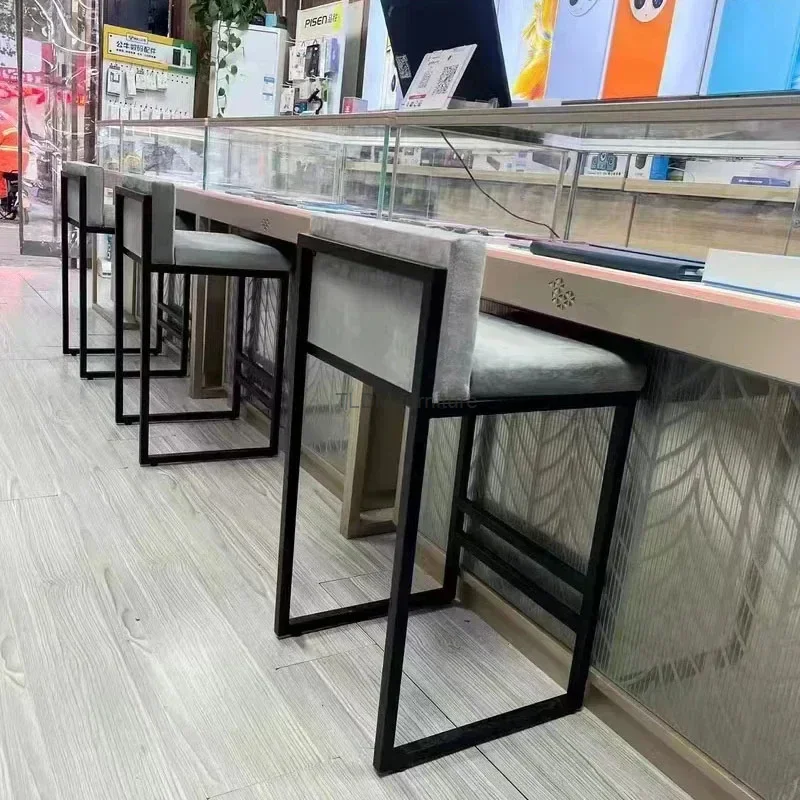 Рисунок 4 - Nordic Iron Bar Chairs Simple Luxury