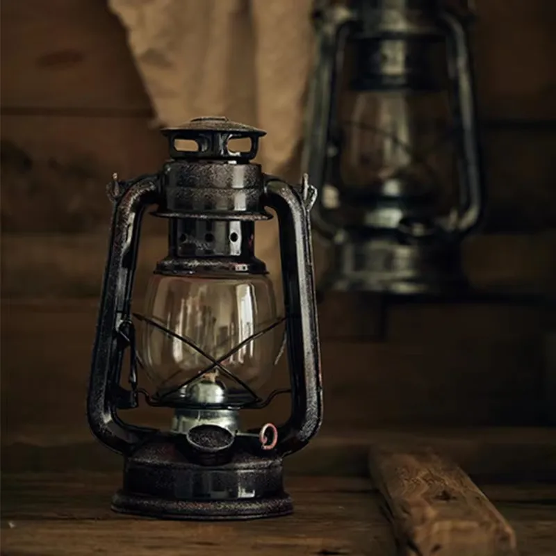 Retro Iron Kerosene Lamp with Wick Vintage Photography Props Bar Coffee Shop Wilderness Camping Kerosene Lamp Home Decoration