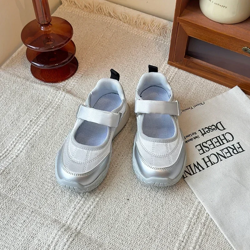 

2025 New Fashion Children Running Shoes Comfortable Soft Sole Kids Casual Shoes Non-slip Trendy Students Tennis Shoes Ins Trendy