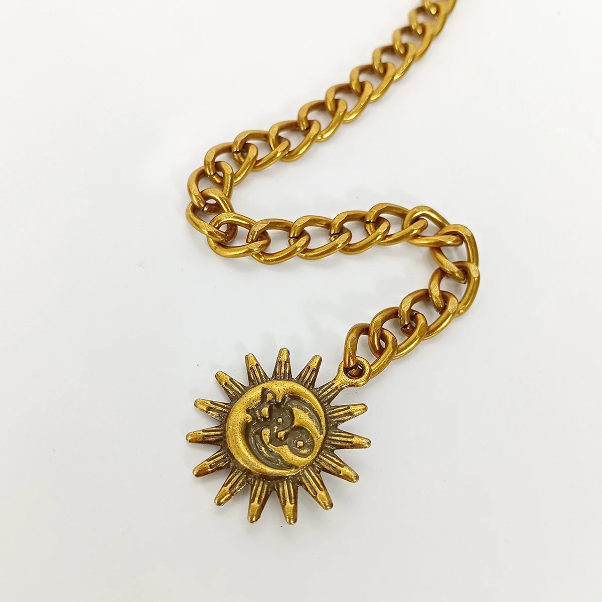 Vintage Goth Mond Goldketten-Gürtel für Damen, Taillengürtel mit Quasten, Metall-Designer-Kleidkorsett, Hochwertiges Hip-Hop-Punk-Accessoire für Frauen – Detail 5