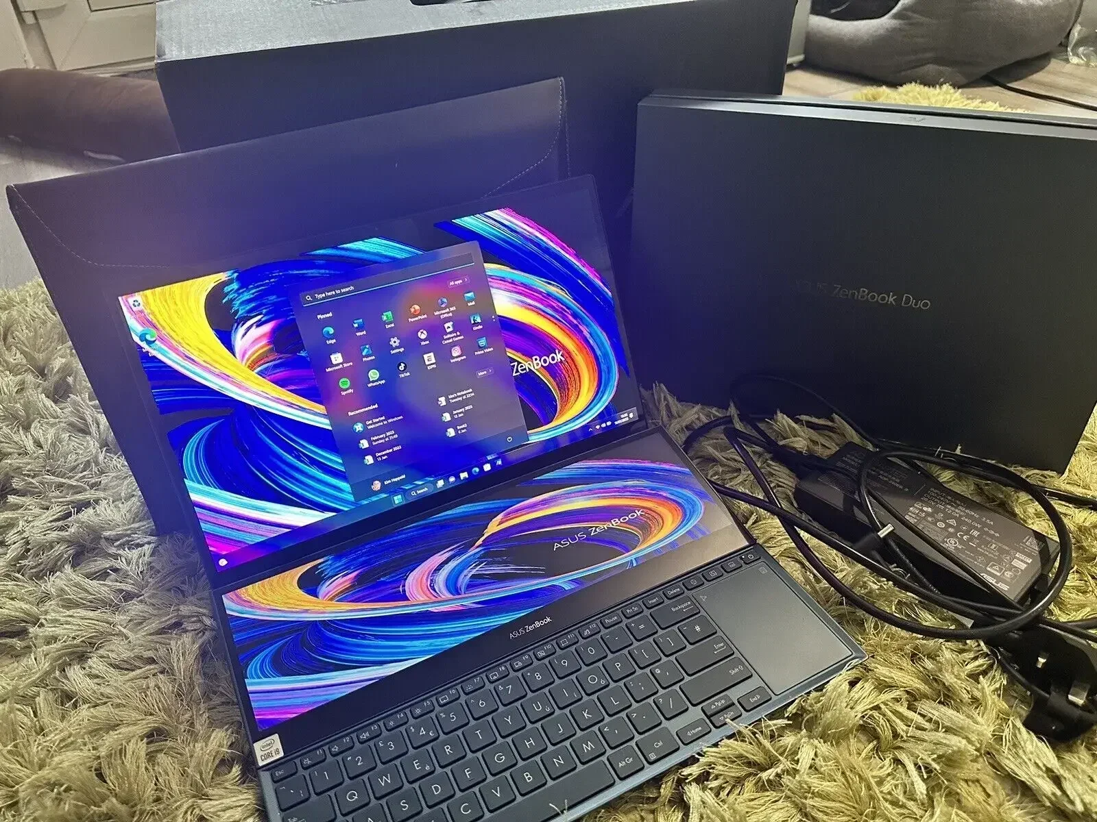 ส่วนลดฤดูร้อน50% สินค้าขายดีสำหรับ Zenbook Pro Duo 14.5 "(1TB SSD, Intel Core i9-12900H, 2.50 GHz, 32GB