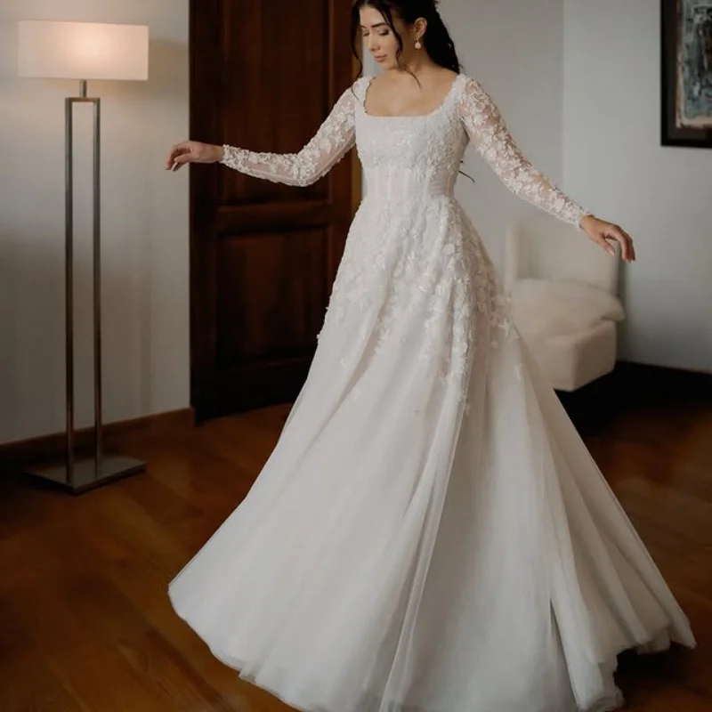 

Simple satin style ivory white V-neck Spaghetti glitter Appliques Wedding Dresses of A-line Lace Bridal Gowns Made Customized
