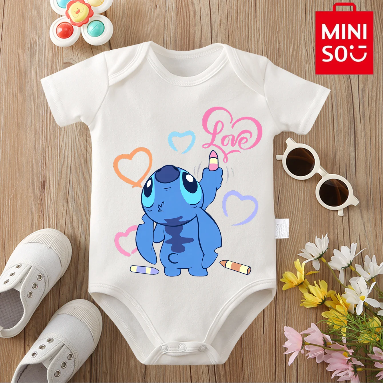 

MINISO&Disney Jointly Signed 100% Cotton Baby Clothe Baby Onesie Bodysuit Stich X Love Print for 0 To 12 Months Newborn