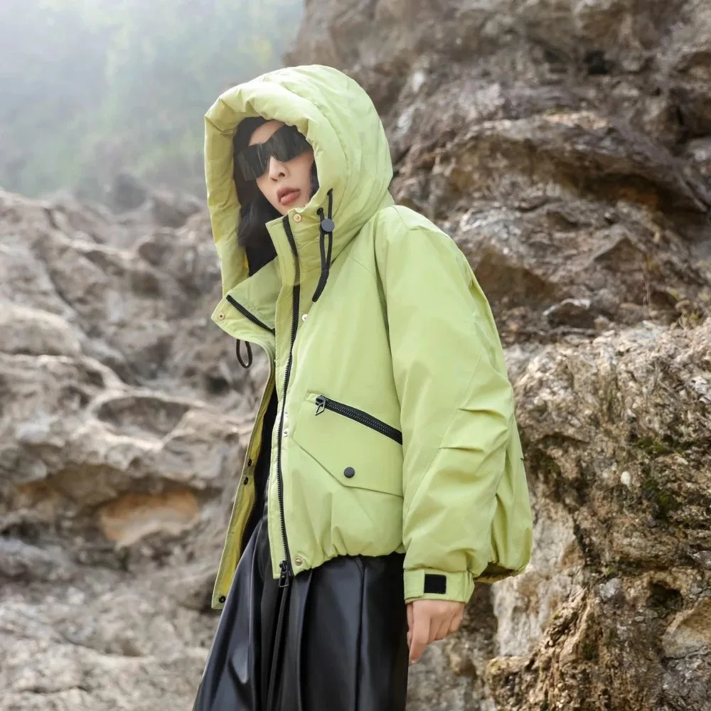 Chaqueta Parke de plumón de pato ligero impermeable para mujer nueva ropa superior de invierno para mujer chaqueta acolchada corta gruesa y esponjosa con capucha
