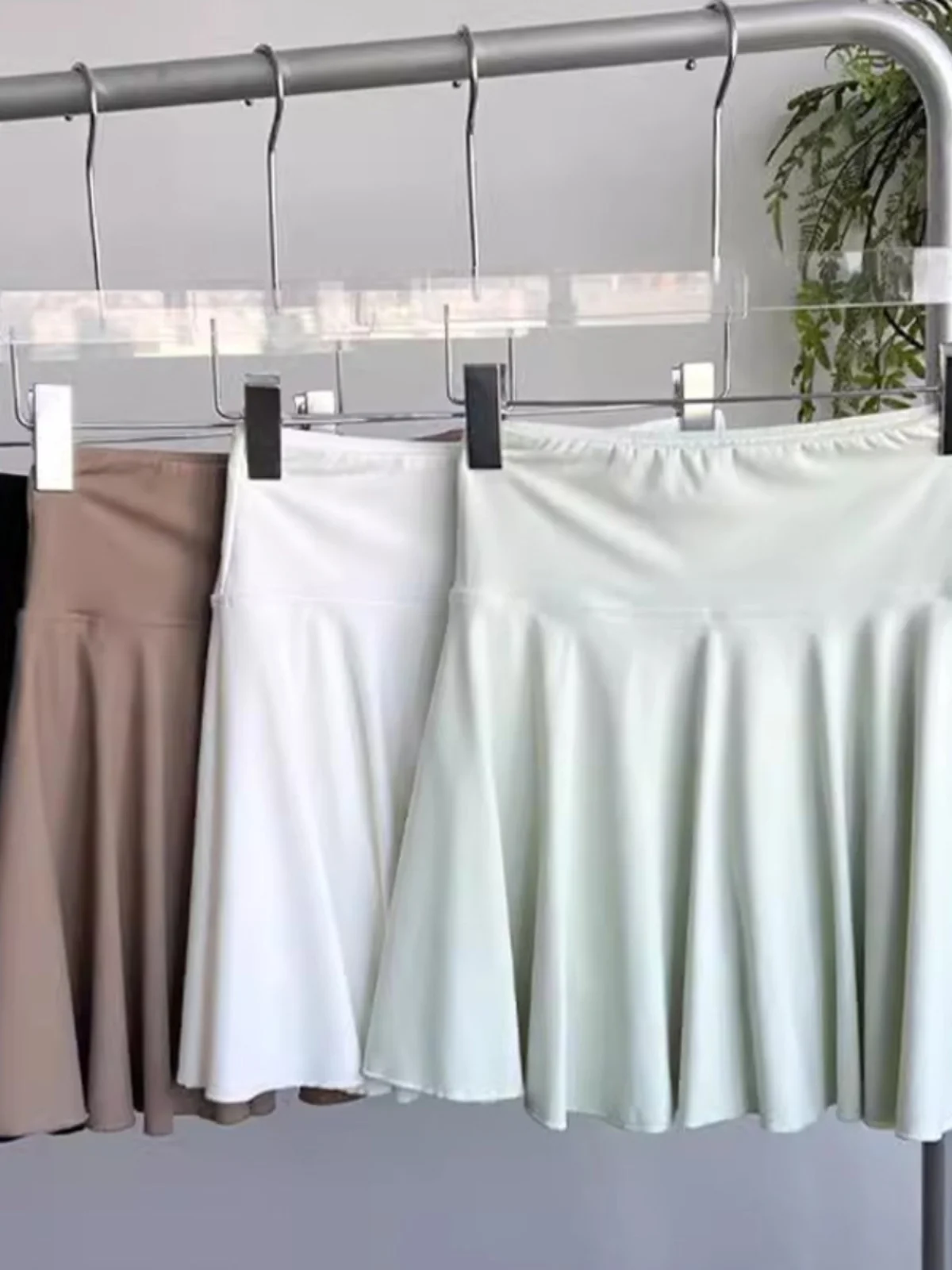 

Женская спортивная юбка с высокой талией, белая плиссированная юбка для йоги и бадминтона, для фитнеса и бега, с защитой от просвечивания, средней длины