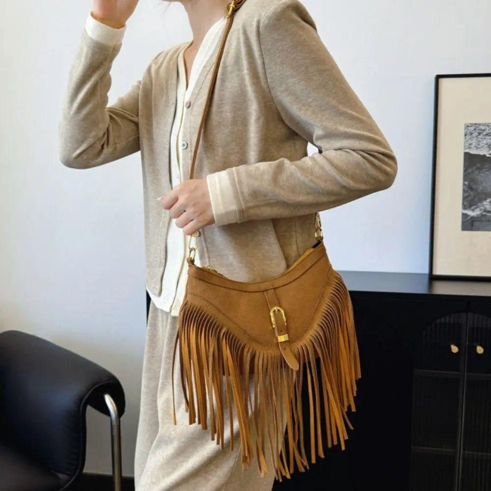 

Casual Korean Style Tassel Shoulder Bag Rivet Vintage Suede Crossbody Bag PU Leather Large Capacity Ethnic Style Handbag Women