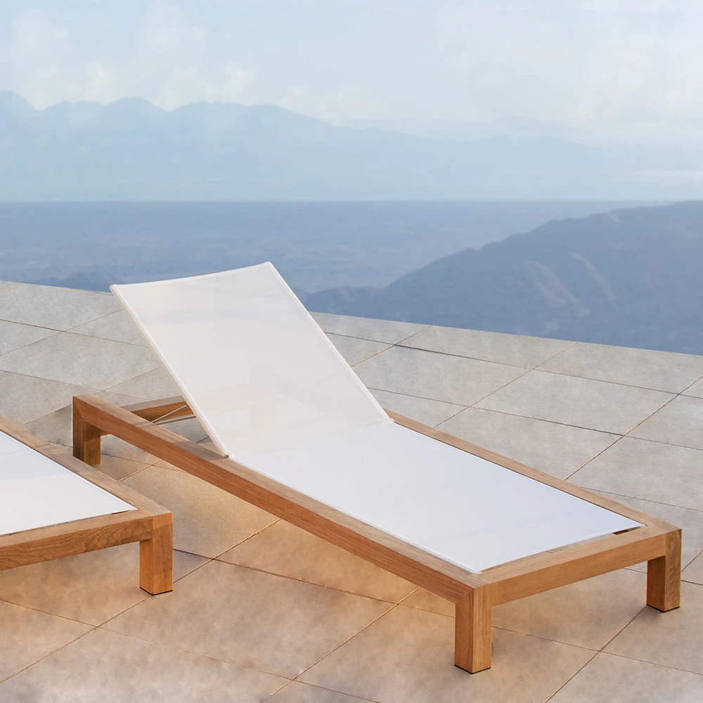 

Modern Outdoor Solid Wood Teak Lounge Chair for Courtyard Garden Wholesale Sun Loungers for Sunlight Exposure