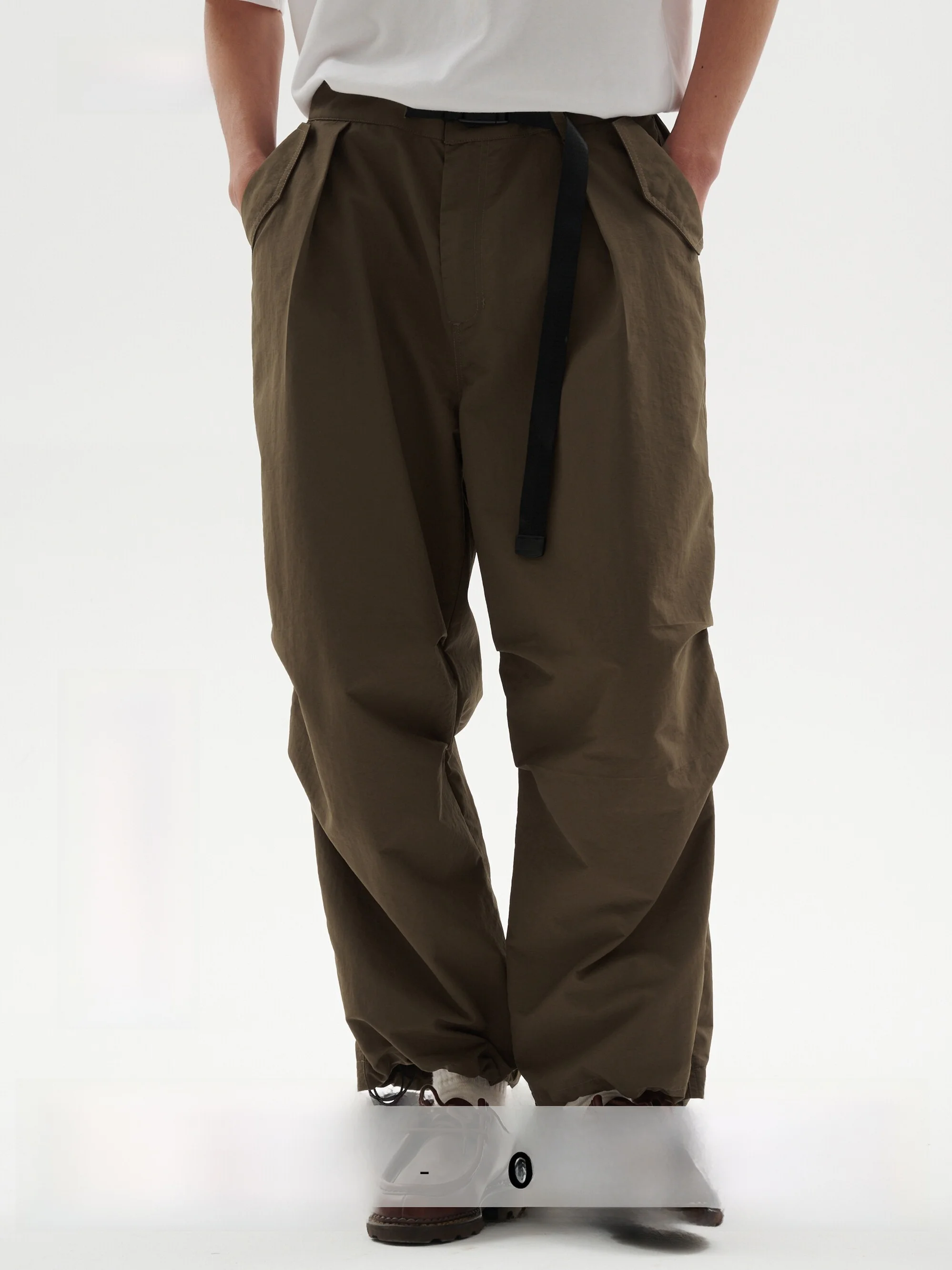 

Water-Resistant Nylon Casual Pants Men's Loose Straight Leg Quick-Drying Summer Flight Pants Vintage Style All-Season Leisure
