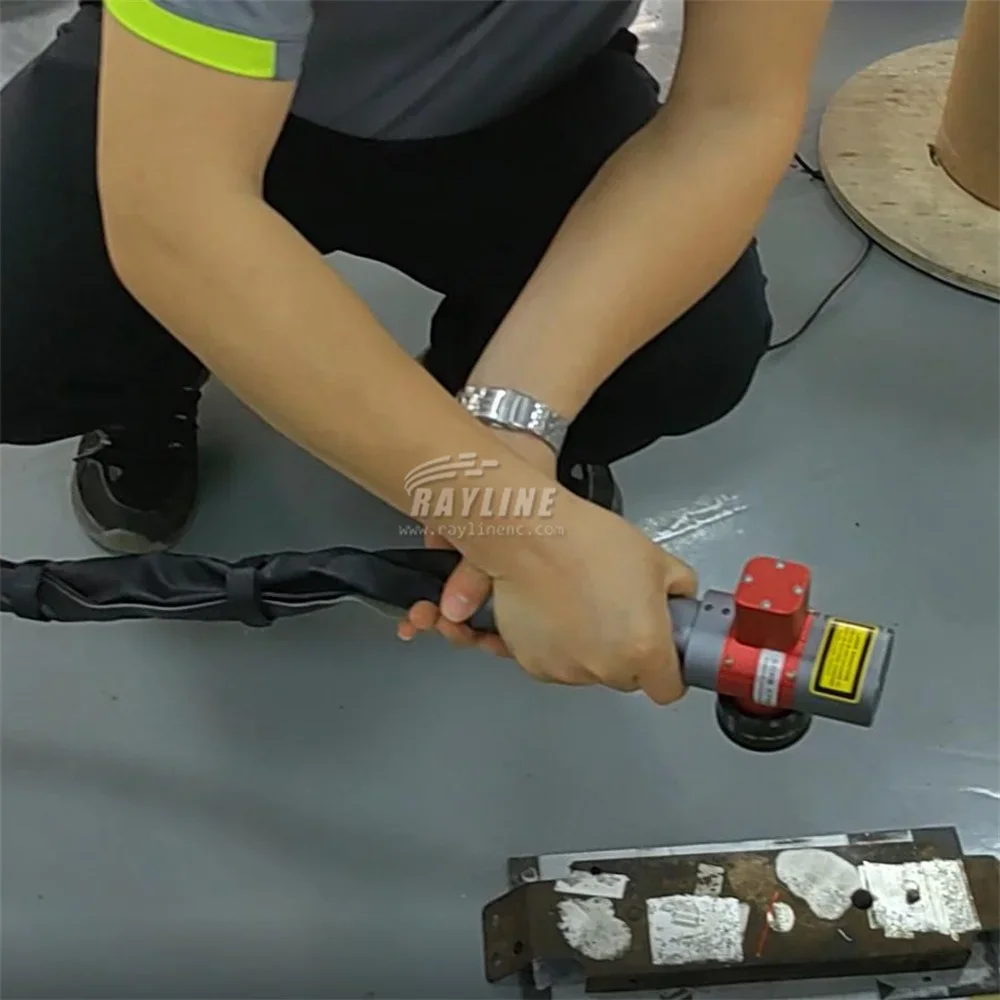 Рисунок 6 - Портативная машина удаления ржавчины