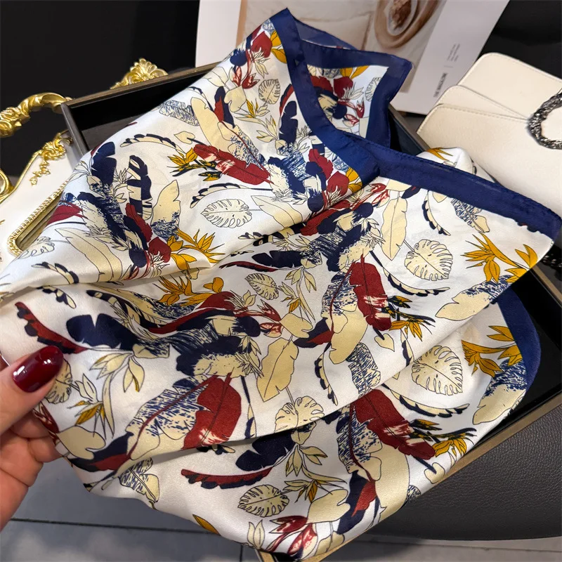 جديد فاخر ماركة الحرير وشاح مربع المرأة الرقبة الصيف شاطئ الشعر باندانا الحجاب شال التفاف الحجاب Echarpe