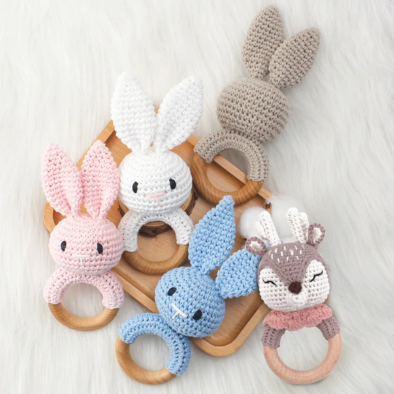 Baby Rasseln DIY Häkeln Cartoon Löwe Fuchs Puppe Hand Glocke Geschnitzte Holz Ring Zahnen Spielzeug Neugeborenen Molaren Beißring Pädagogisches Spielzeug