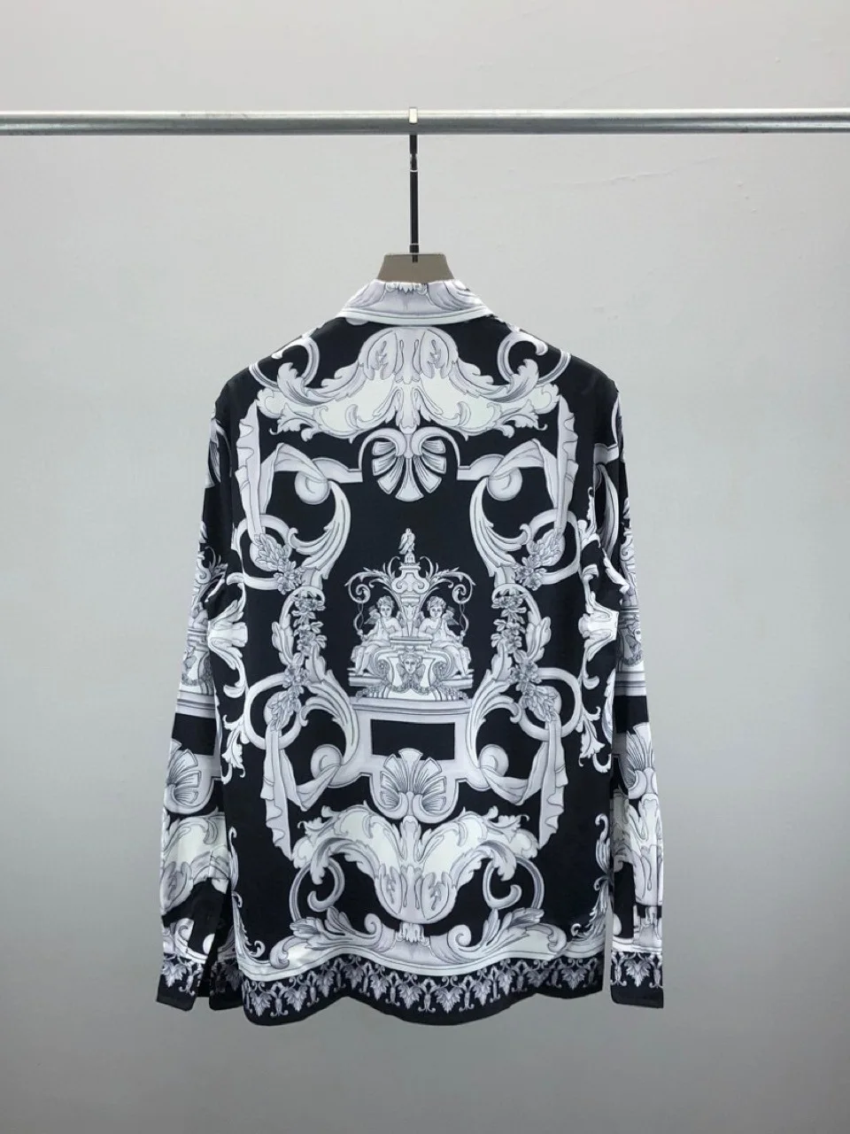 

European Fashion Long Sleeve 3D Patterned Men's And Women's Shirt Loose Fit PU Leather Spring Autumn Beachwear Thickened