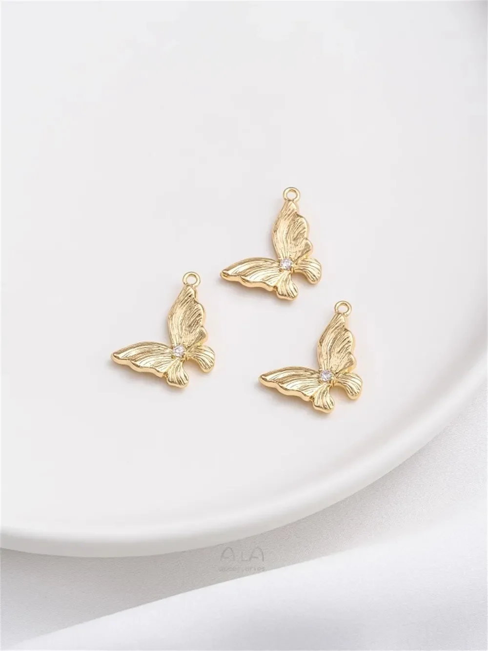 

14K Gold-filled Three-dimensional Fine Grain Fairy Butterfly Pendant DIY Bracelet Necklace Earrings Handmade Jewelry Pendant