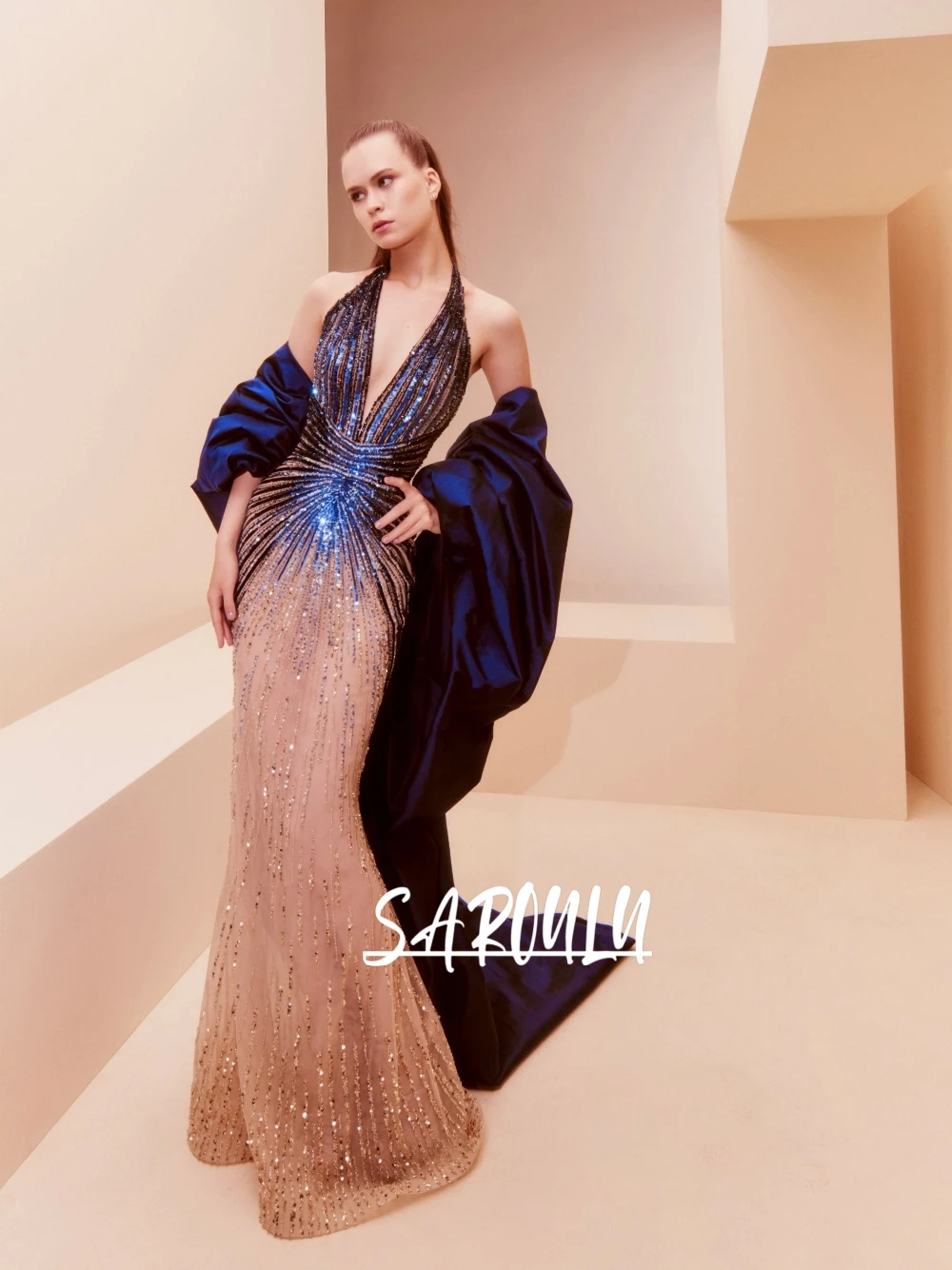 Dubai Luxury Gradient Blue Evening Dress Arabic Glitter Halter Deep V Backless Tulle Prom Gown With Detachable Navy Satin Cape