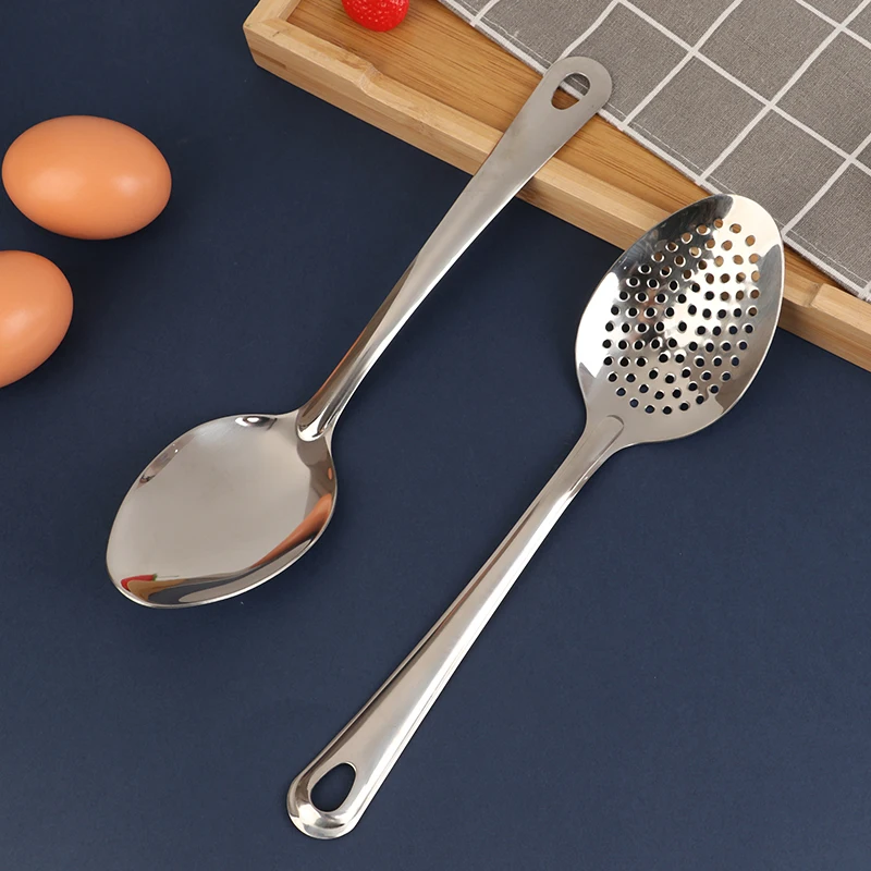 1Pc Stainless Steel Strainer Spoon Kitchen Colander Spoon Spoon Filter Strainer Food ScoopPerforated Skimmer Colander