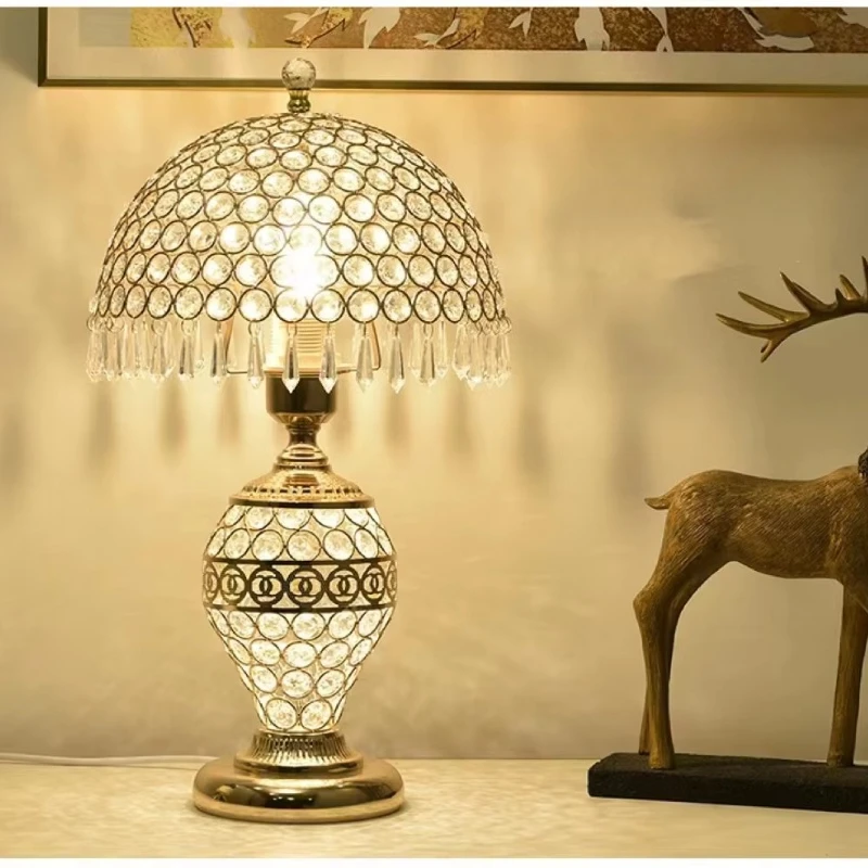 

Creative Hollow Lamp Luxury Crystal Reading Lamp European Simple Modern Desk Lamp
