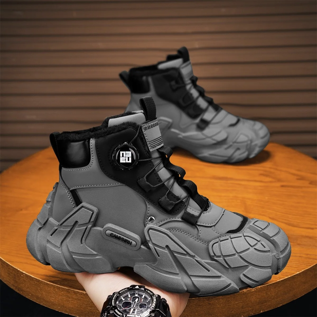 High Top Sneakers Plus Size 45 Mens Designer Winter Plush Warm Snow Boots Fashion Casual Leather Height Increased Platform Shoes