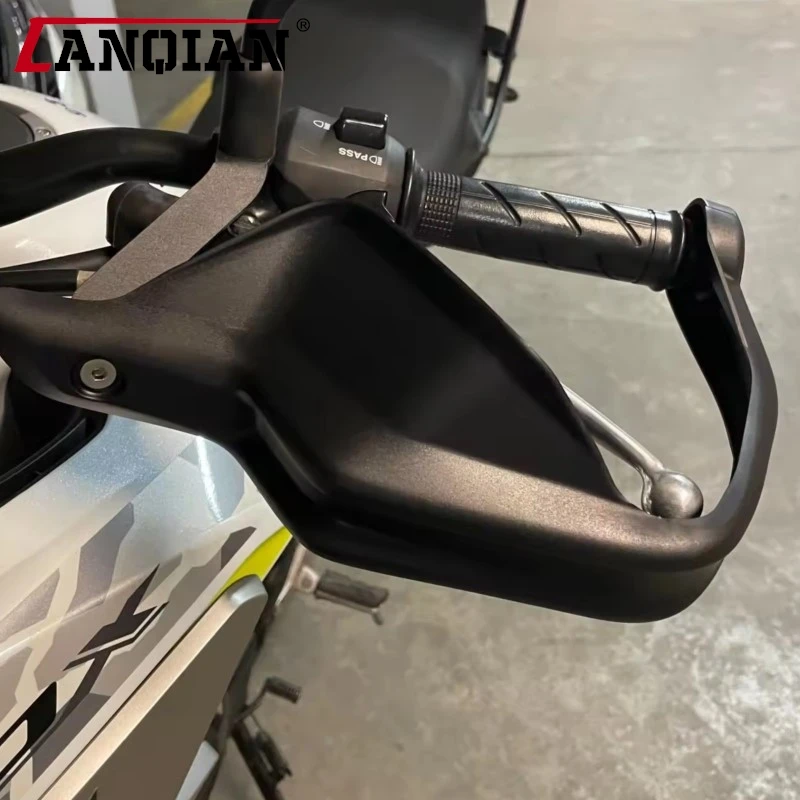 

Motorcycle Accessories Transalp 750 Handlebar Handguard Shield For Honda XL750 Transalp750 2023 2024 Windshield Protector Cover