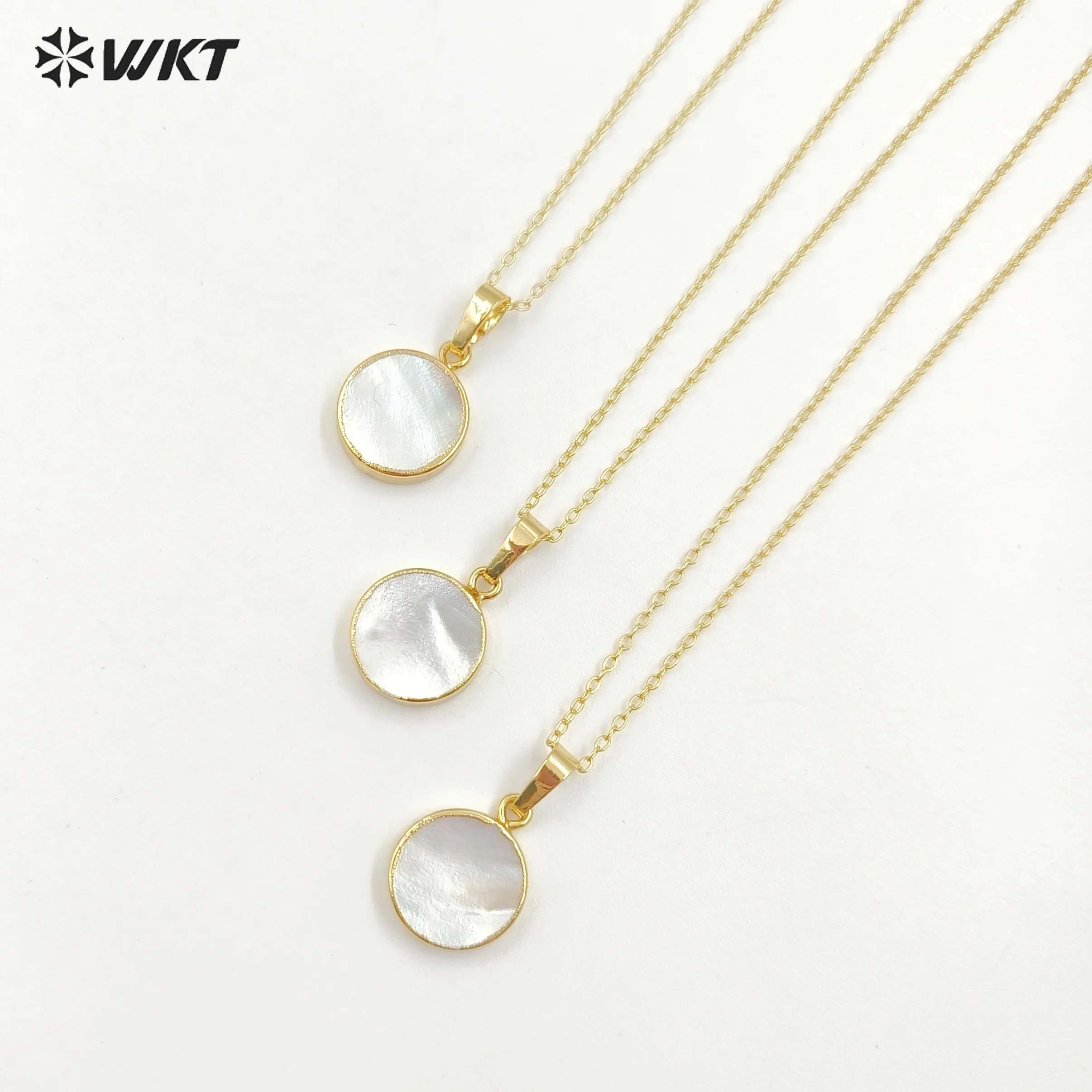 

WT-N826 New Tiny Shell Charms Necklace 15mm Round Pearl Pendant With18k Gold Electroplated Accessories For Women