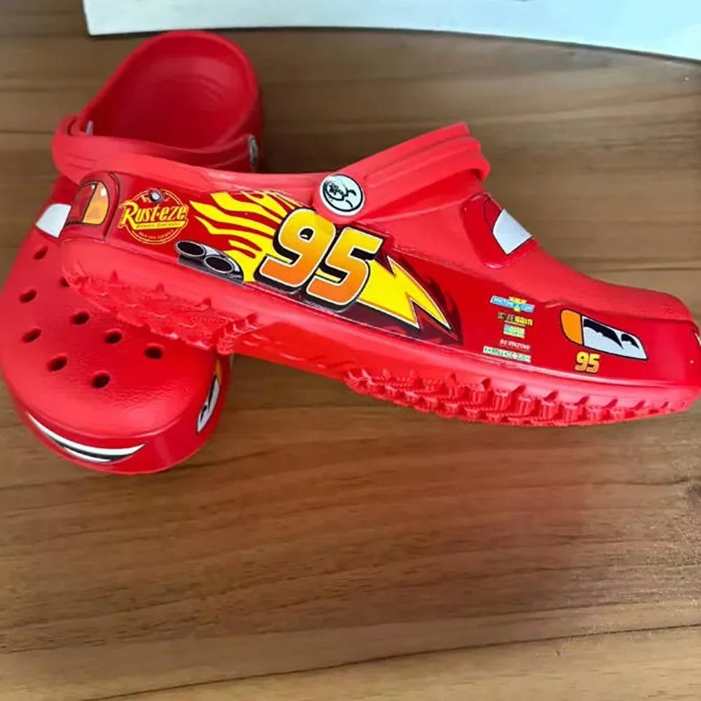 Chinelos relâmpago mcqueen homem pixar homem à prova dwaterproof água ao ar livre praia buraco eva sapatos sandálias mulher carro flip flops menino presente