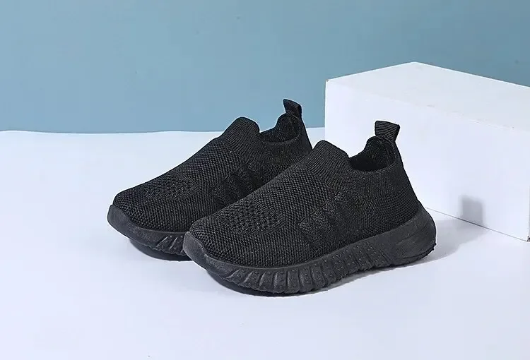 Solid Color Breathable Knitted Sports Shoes For Children Aged 1-8 Slip-on Casual Shoes Cross-border Explosion Style