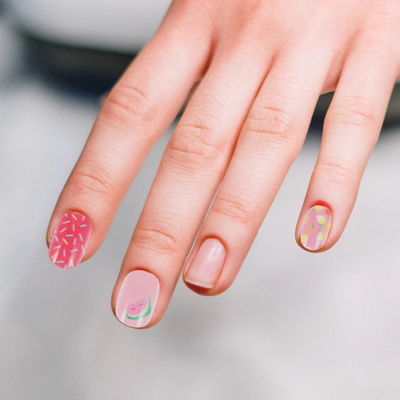 

24pcs Fake Nails Lightweight Plastic Girl Manicure Pieces Durable Home Colorful Kids Nail Stickers Tips Kit