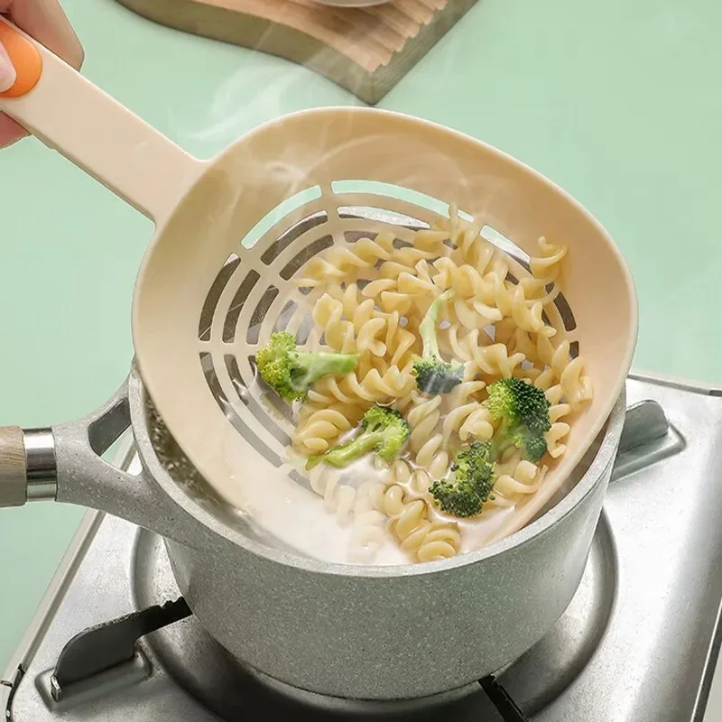 تسرب المطبخ المعكرونة ملعقة الصيد الزلابية مقبض طويل الغذاء الصف ارتفاع درجة الحرارة مقاومة السباغيتي قمع كبير