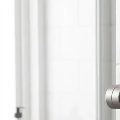 Showerhead Bracket with Dual Suction Adhesion System and Continuous Height Adjustment for Ergonomic Shower Experience