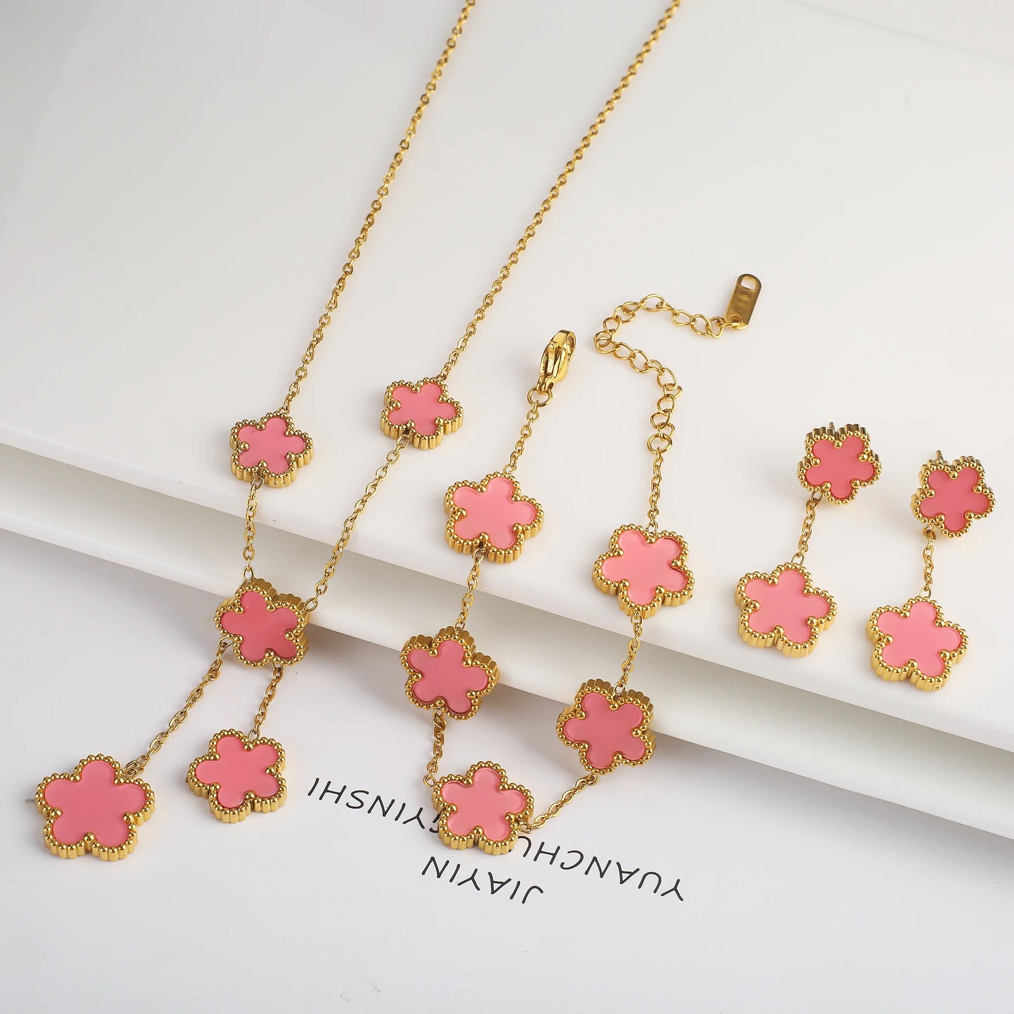 3pc 18k Gold-Plated Five-Leaf Flower Necklace Earrings Bracelet Set