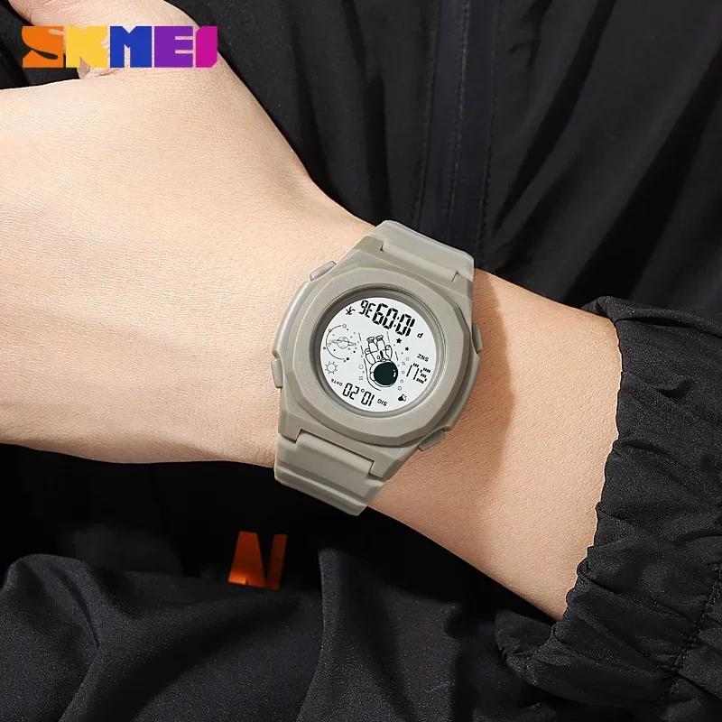 Skmei Fashion Casual Chrono Back Light Digital Date Wristwatch Clock Reloj Hombre Astronaut Style Countdown Men Sport Watch 2024