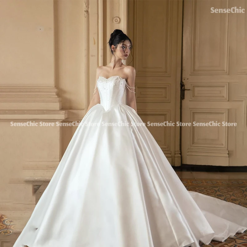 

Pearls Wedding Dresses Satin Korea Beading Formal A line Sweep Train Formal Flower Sleeveless Women's Bride Dress Customized