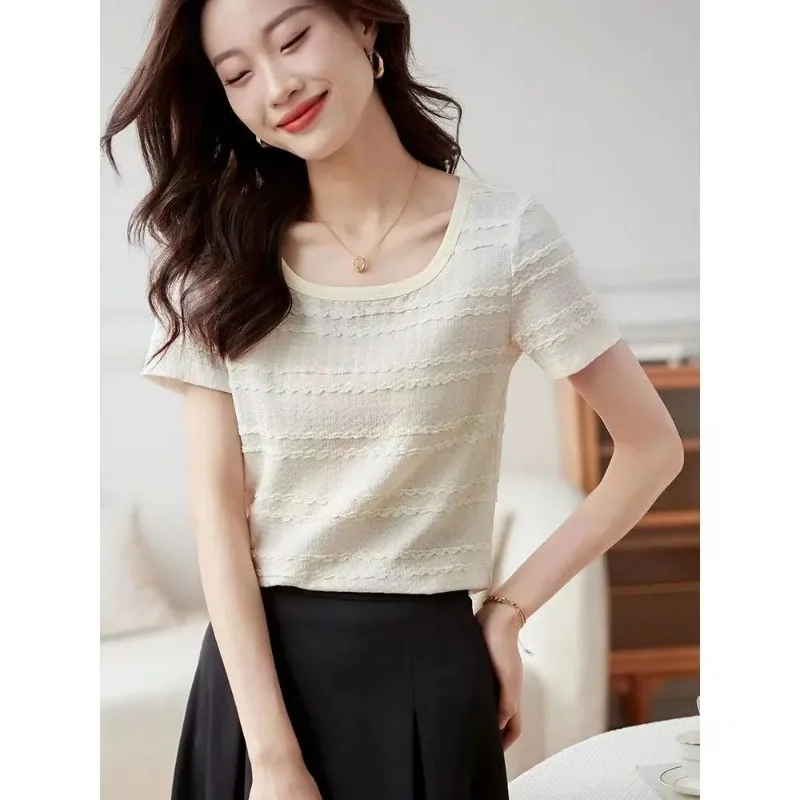 

Женская кремовая текстурированная трикотажная футболка с квадратным вырезом, коротким рукавом, облегающего кроя, повседневный топ