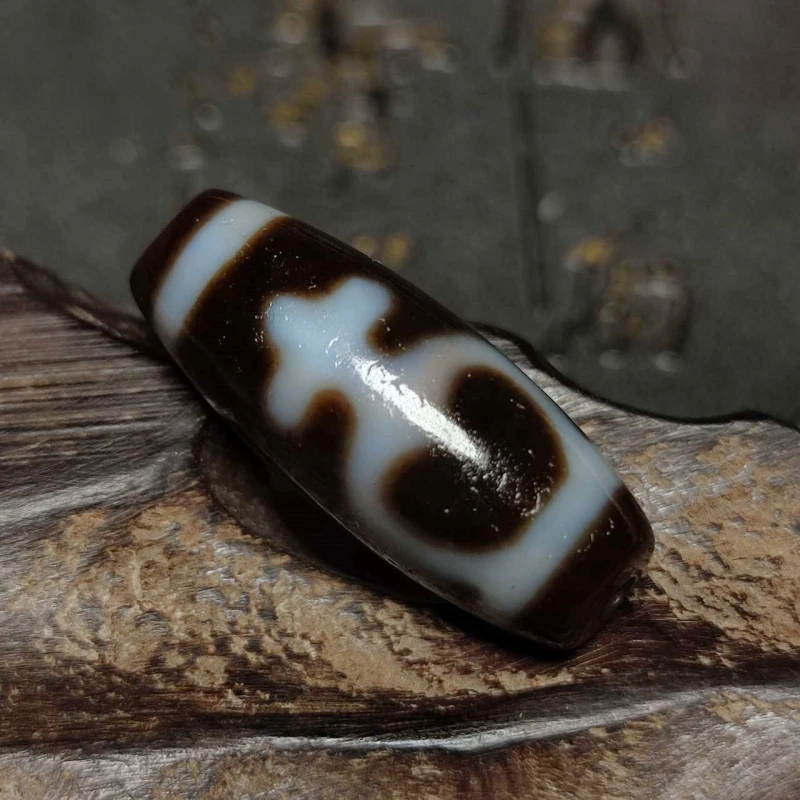 

China Tibet Aquarius Totem 13*32mm Old Weathered With Cinnabar Agate Dzi Beads For Men&Women Jewelry DIY Free Shipping