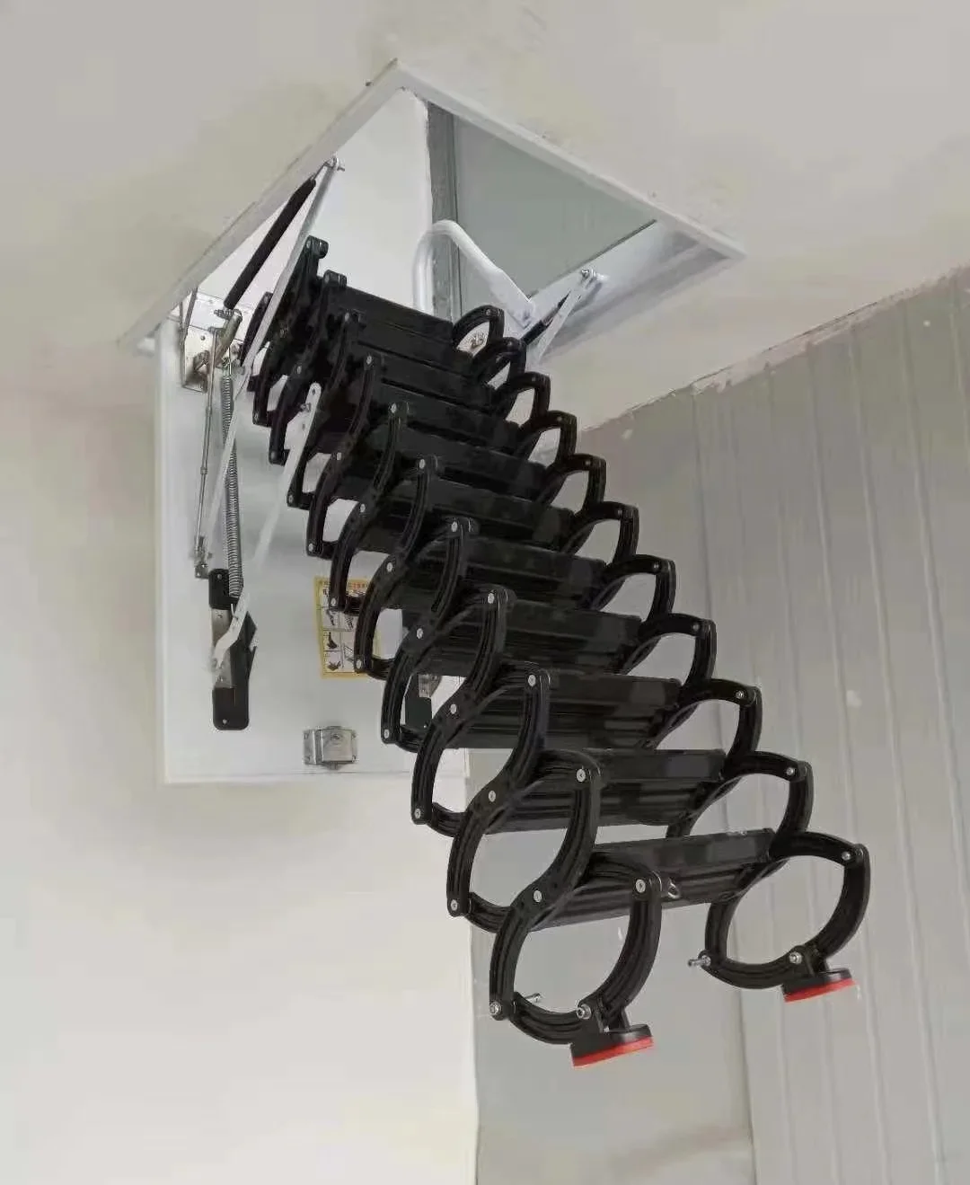 Escada de expansão loft montada na parede Escada doméstica Elevador interno