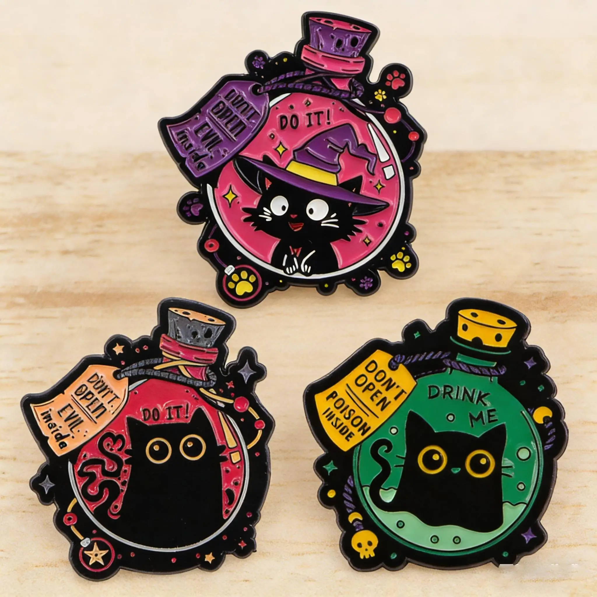 3-teiliges Halloween Schwarze Katze Emaille-Pin-Set: „Don't Open“, „Drink Me“, Hexenkatzen-Brosche für Rucksack, Revers, Gothic-Abzeichen, Partygeschenke