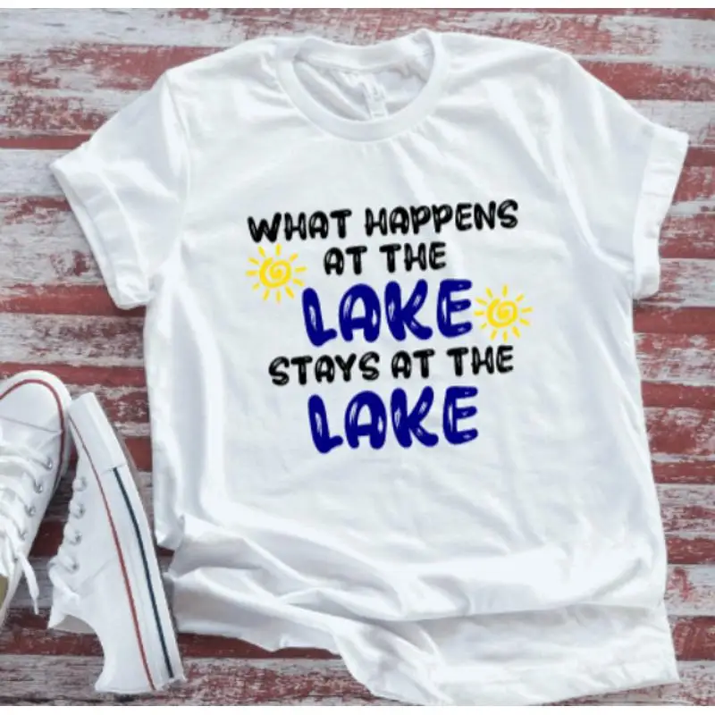 

Белая футболка What Happens At The Lake Stays