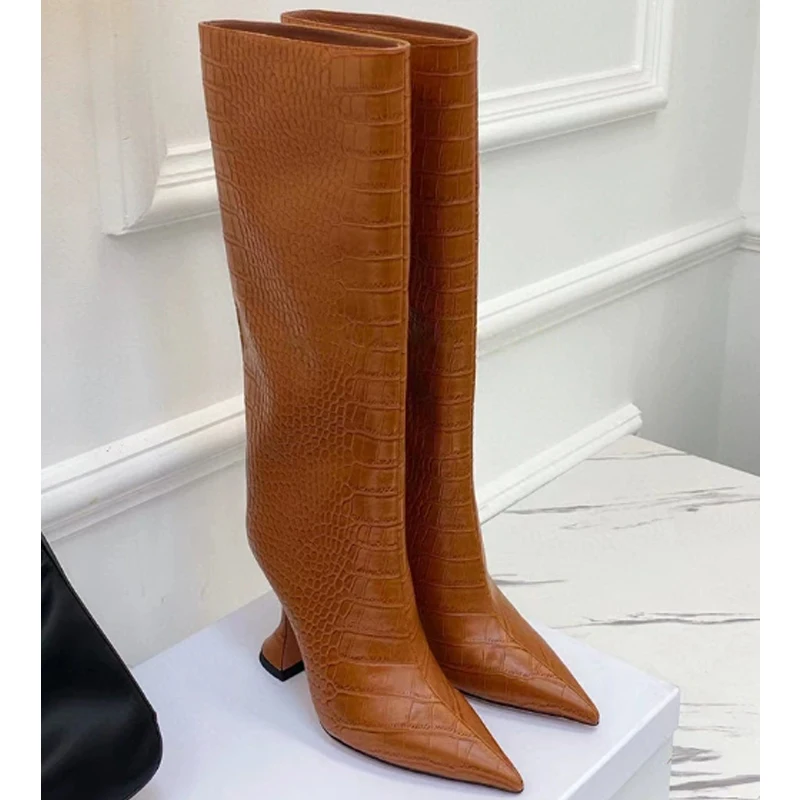 أسود نمط التمساح أشار تو كأس للنبيذ الكعوب حذاء برقبة للركبة امرأة 2026 براون الجانب سستة على شكل كعب منتصف العجل الأحذية #3