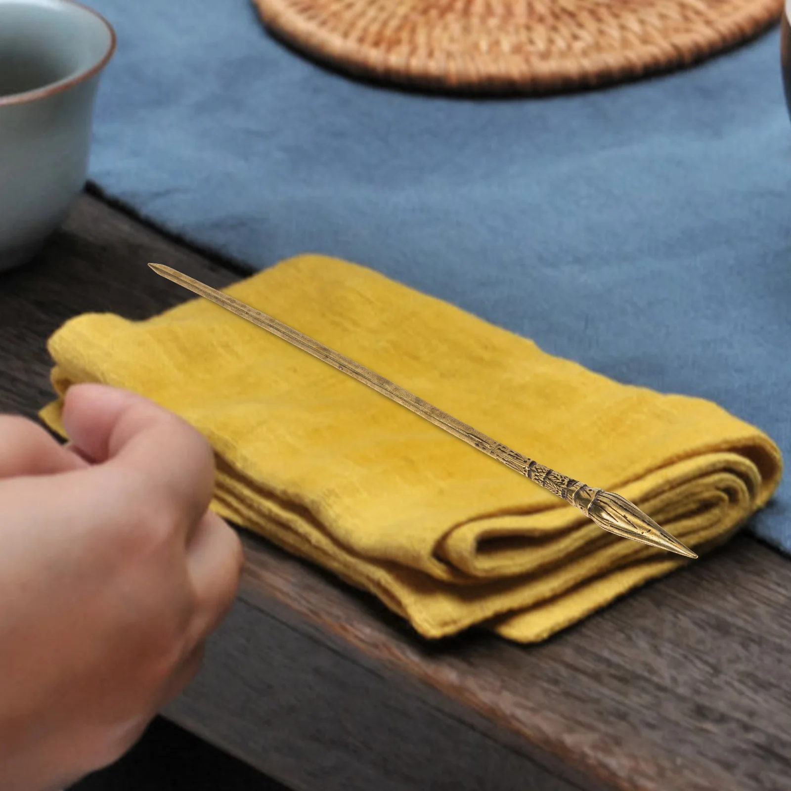 

Retro Style Tea Needle Solid Copper Build Premium Craftsmanship Prying Tool for Compressed Tea Bricks Home and Office Use