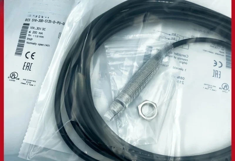 

BHS001F BES 516-300-S135-D-PU-05 High Voltage Proximity Switch Three-wire PNP normally open