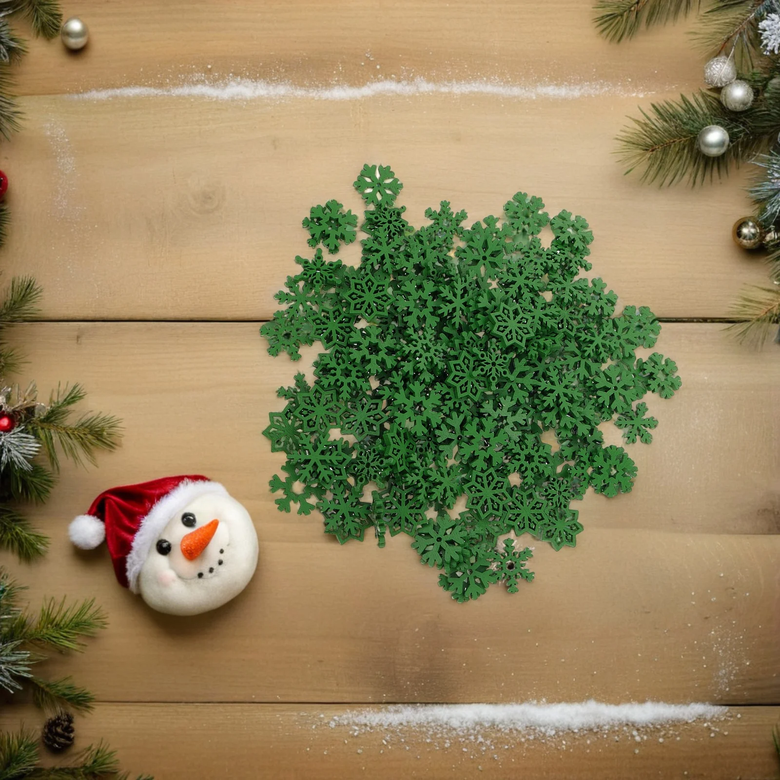 

150Pcs Wooden Christmas Snowflake Cutouts Farmhouse Wood Slices Hanging Winter Holiday Decorations Wood Snowflake Cutouts