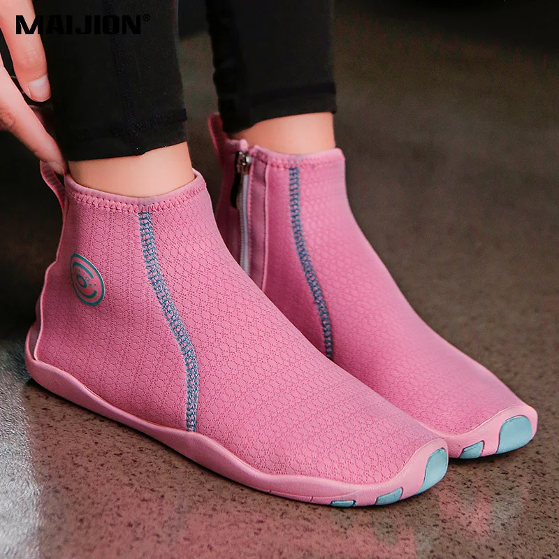Quick Dry Beach Aqua Shoes Men Women Light Breathable Water Sports Shoes Unisex Non-slip Outdoor surfing boating Wading Sneaker